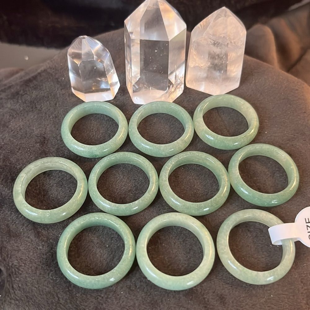 New Natural Beautiful Solid Hand Carved Green Aventurine Crystal Band Ring 9